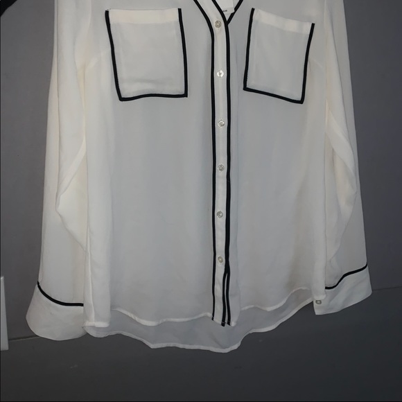 Button down Express blouse - Picture 2 of 3